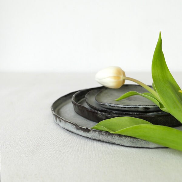 hand-built-black-clay-plate-wabi-sabi-berlin-pottery