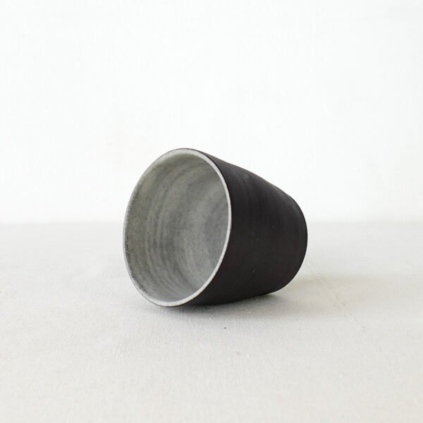 (small) Charcoal Stoneware Cup – Minimalist Tapered Tumbler – 200ml