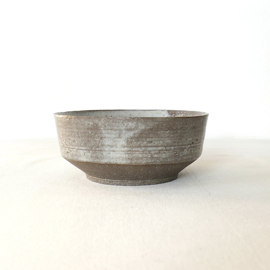 handmade-medium-stoneware-bowl-industrial-minimalist-berlin_