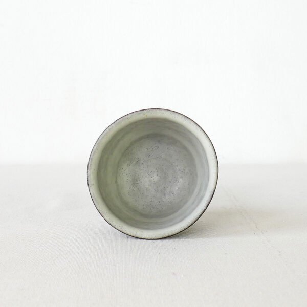 handmade-small-charcoal-japanese-tea-cup-berlin-stoneware