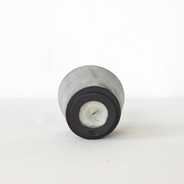 handmade-small-charcoal-japanese-tea-cup-berlin-stoneware