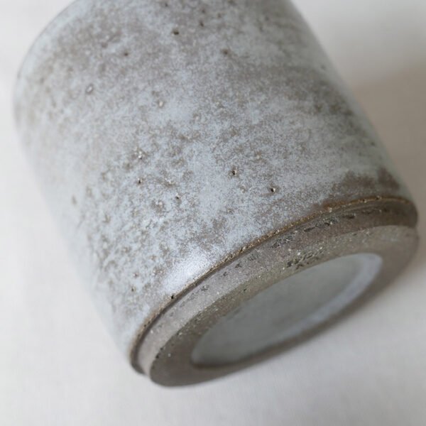 handmade-stoneware-espresso-tea-cup-minimalist-grey-matte