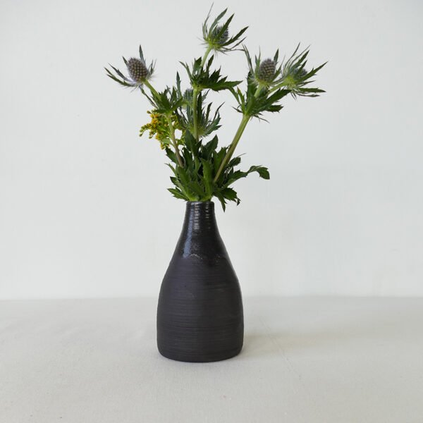 Handmade Minimalist Oval Vase – Black Stoneware