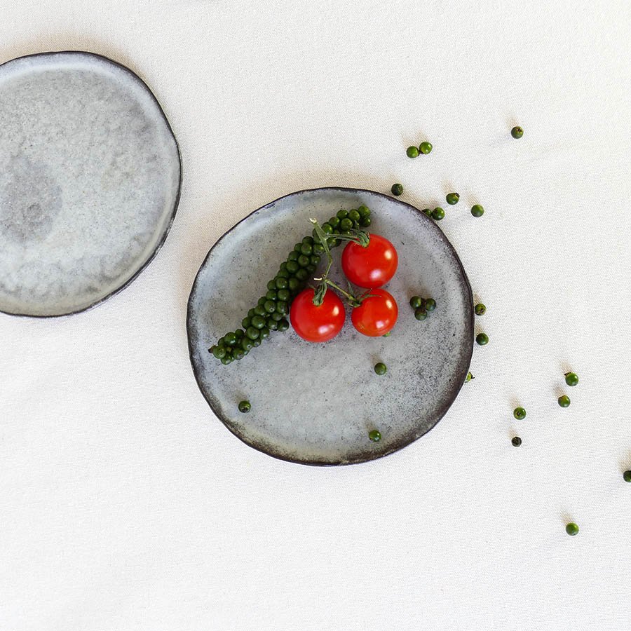 hand-built-black-clay-plate-wabi-sabi-saucer-berlin-pottery
