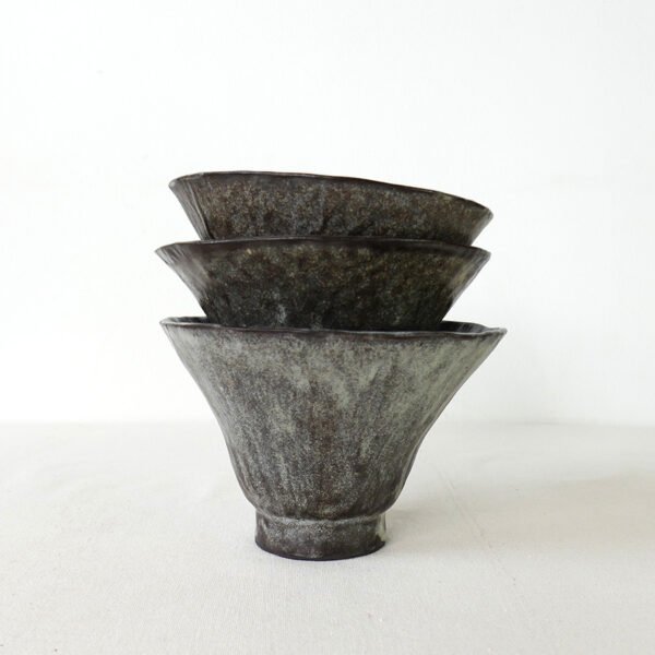 hand-built-wabi-sabi-ceramic-bowl-mottled-glaze-berlin-stoneware