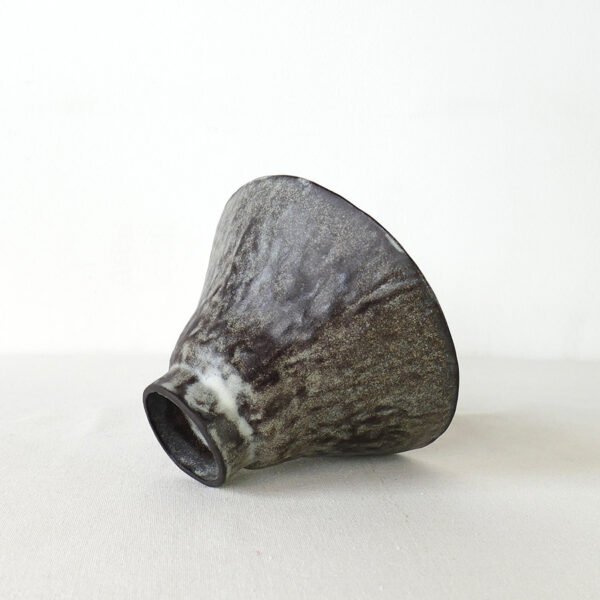 hand-built-wabi-sabi-ceramic-bowl-mottled-glaze-berlin-stoneware