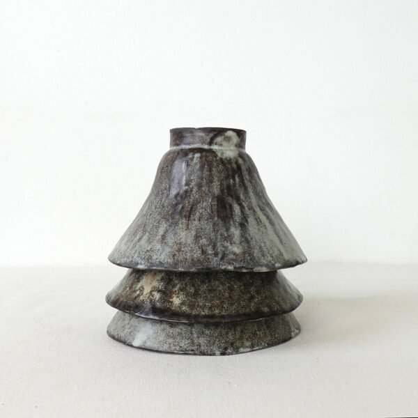 hand-built-wabi-sabi-ceramic-bowl-mottled-glaze-berlin-stoneware