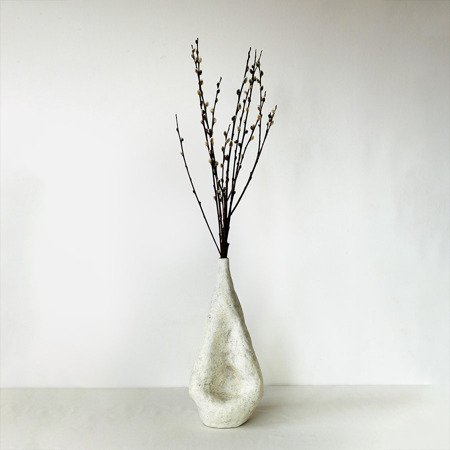 large-sculptural-white-vase-iron-speckled-engobe-berlin-stoneware